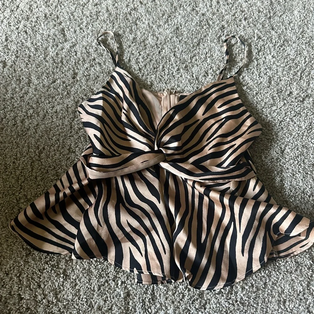 Crop top - Picture 1 of 4